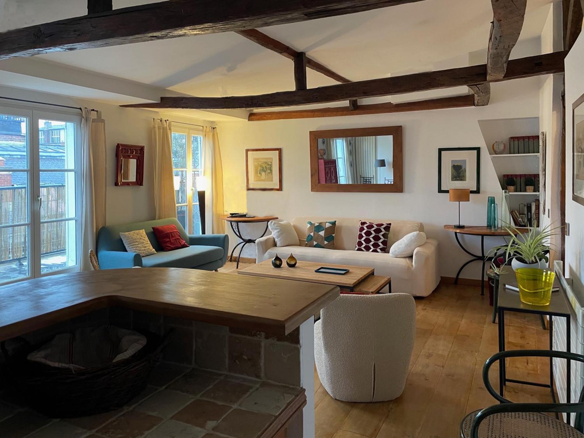 Odeon 1 Bedroom, Ac, Lift, Terrace, Garage Appartement